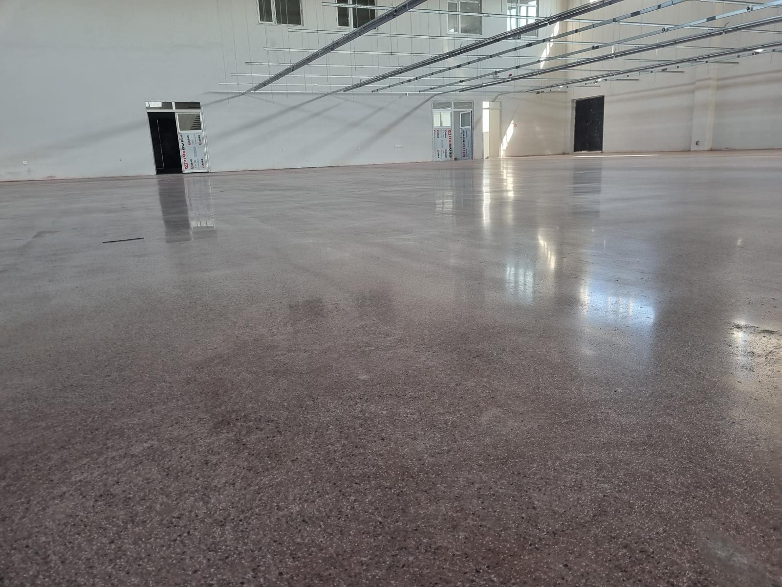 Büyükçekmece Beton Silim ve Parlatma: Zeminlerinize Estetik ve Dayanıklılık Katın